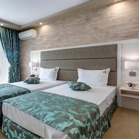 Siena Palace 4* بريمورسكو