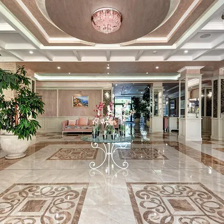 Siena Palace فندق 4*