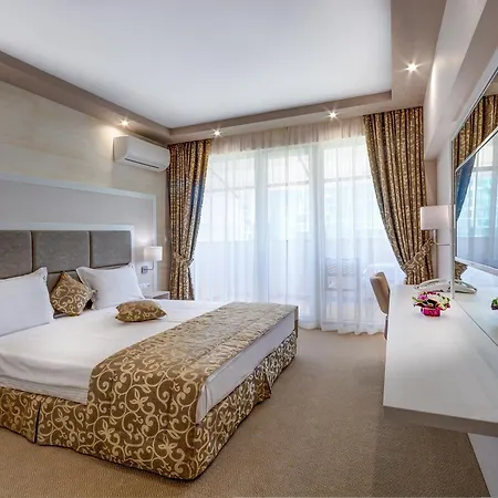 Siena Palace 4* بريمورسكو