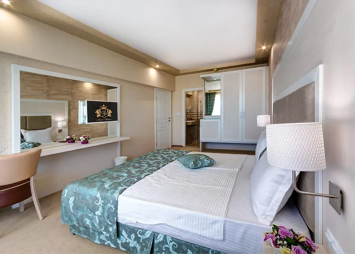 Siena Palace Otel 4*