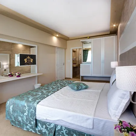 Siena Palace Hotel 4*